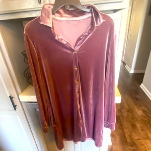 Women’s button down velvet dress, gorgeous color 💜